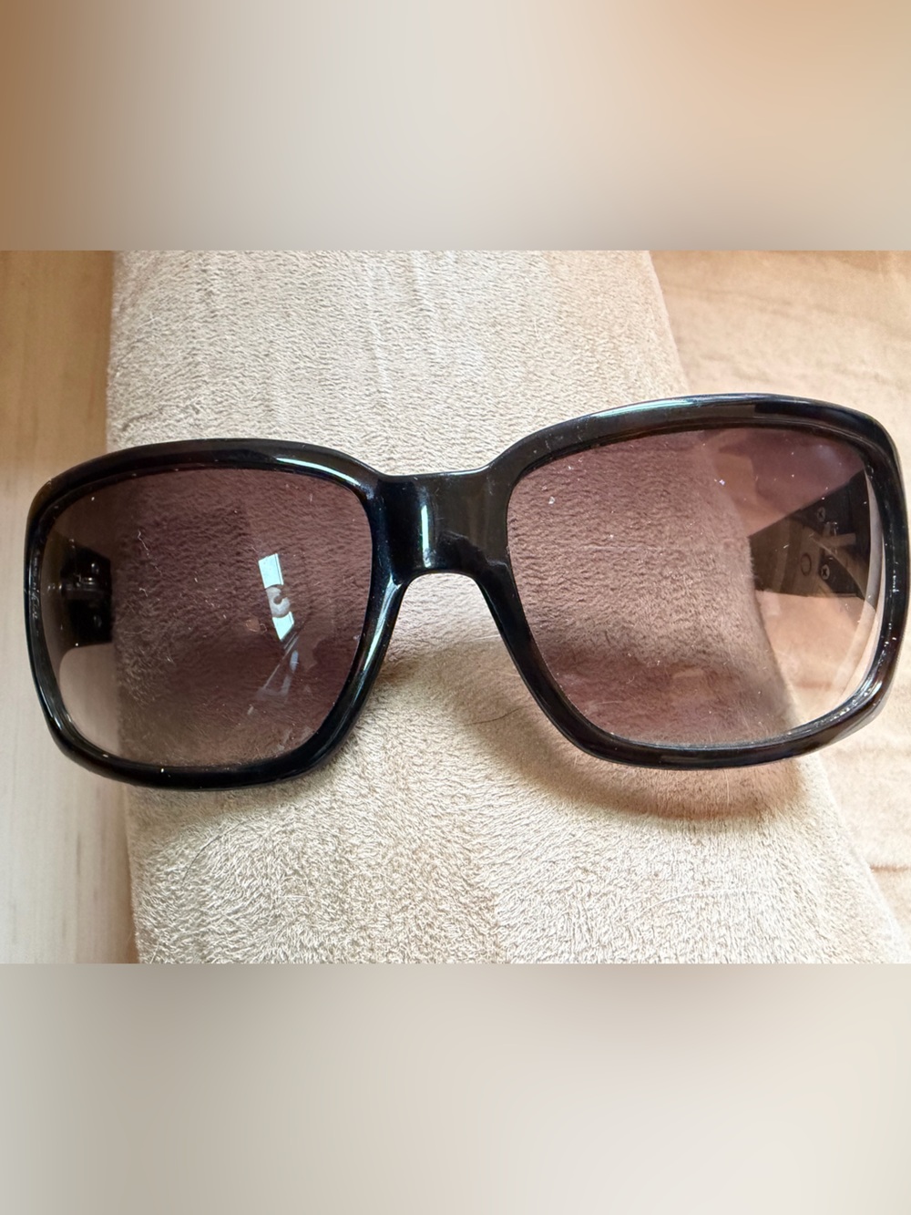 EUC Kenneth Cole Reaction Vintage Inspired Oversized Brown Gradient Sunglasses